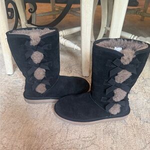 Koolaburra by Ugg boots Size 8